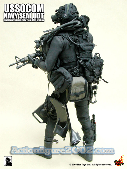 Hot_Toys_Ussocom_UDT_2005Ver_07.jpg