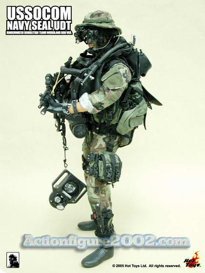Hot_Toys_Usscocom_UDT_Woodland_09.jpg