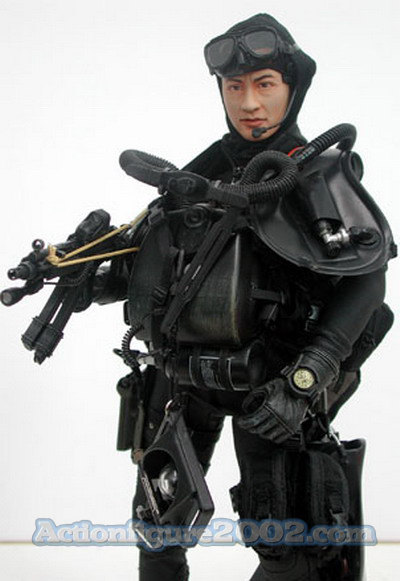 Hot_Toys_SDU_Diver_05.jpg