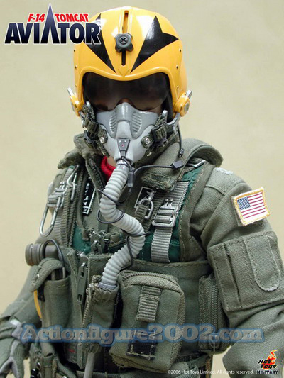 Hot_Toys_F_14_TOMCAT_AVIATOR_03.jpg