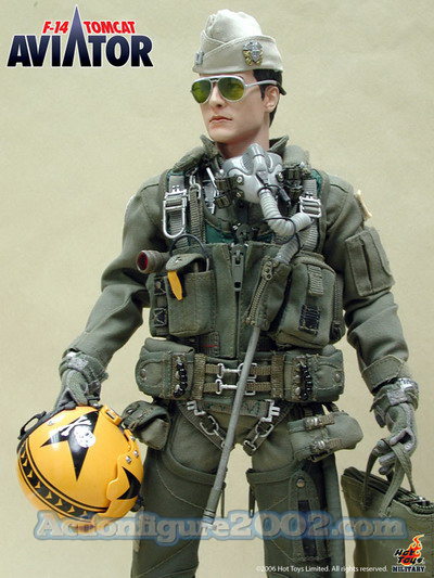 Hot_Toys_F_14_TOMCAT_AVIATOR_07.jpg