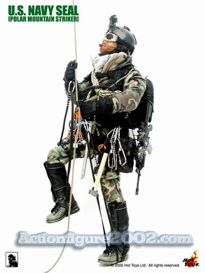 Hot_Toys_POLARMOUNTAINSTRIKER_Woodland_05.jpg