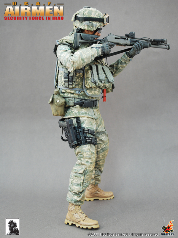 U.S.A.F. AIRMEN SECURITY FORCE IN IRAQ_03.jpg