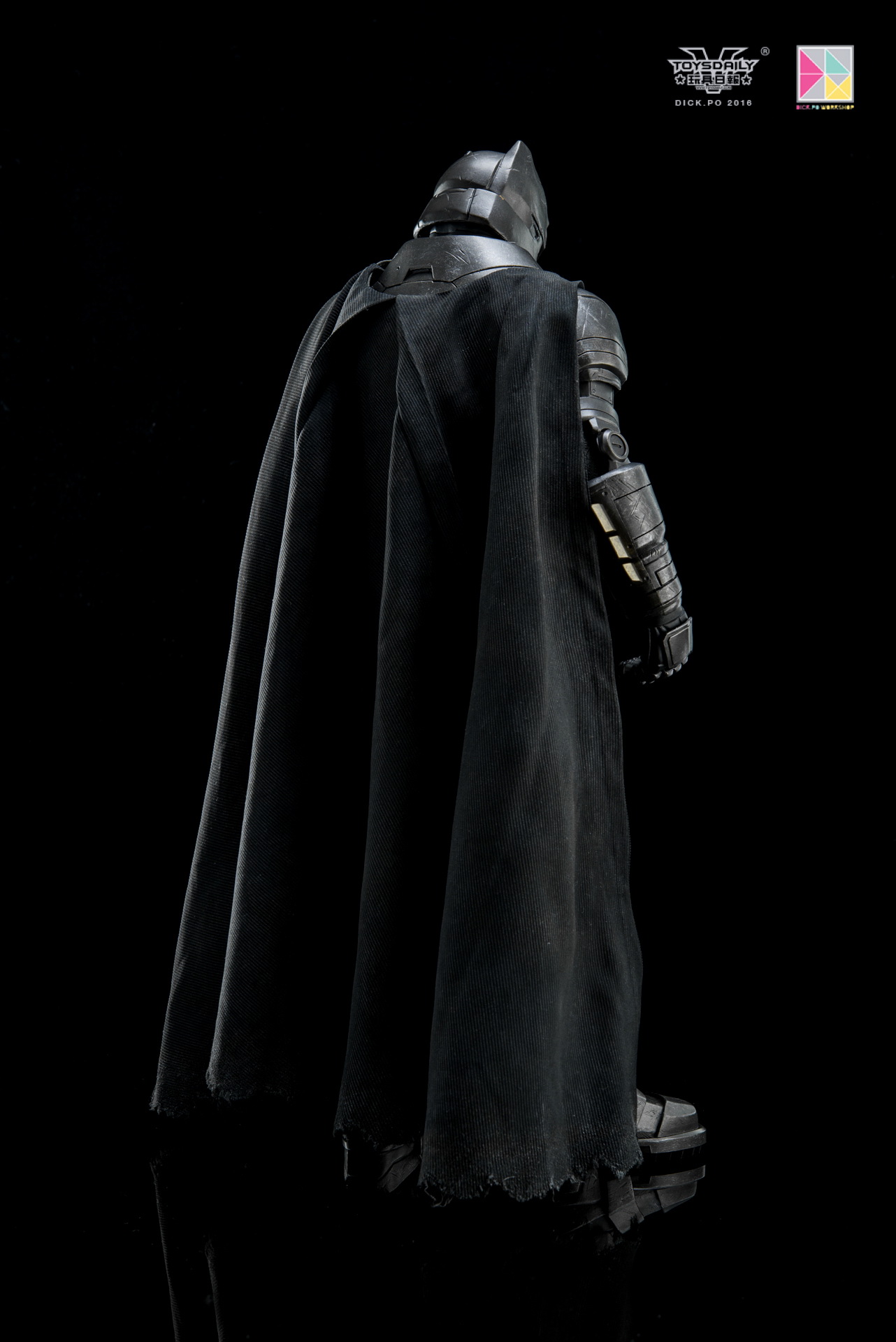 toysdaily_dick.po_armoredbatman-6.jpg