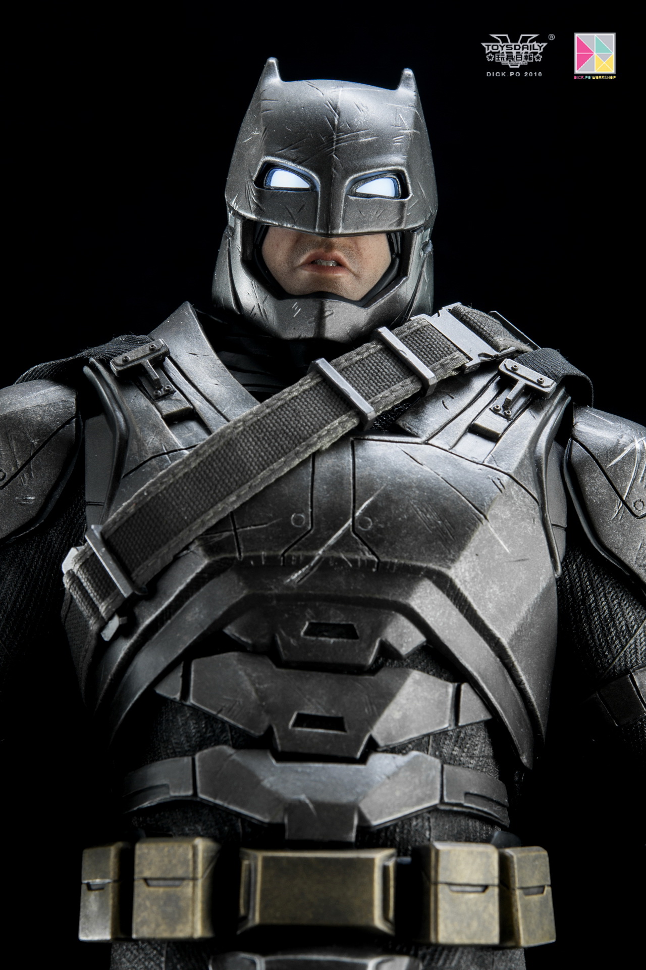 toysdaily_dick.po_armoredbatman-7.jpg