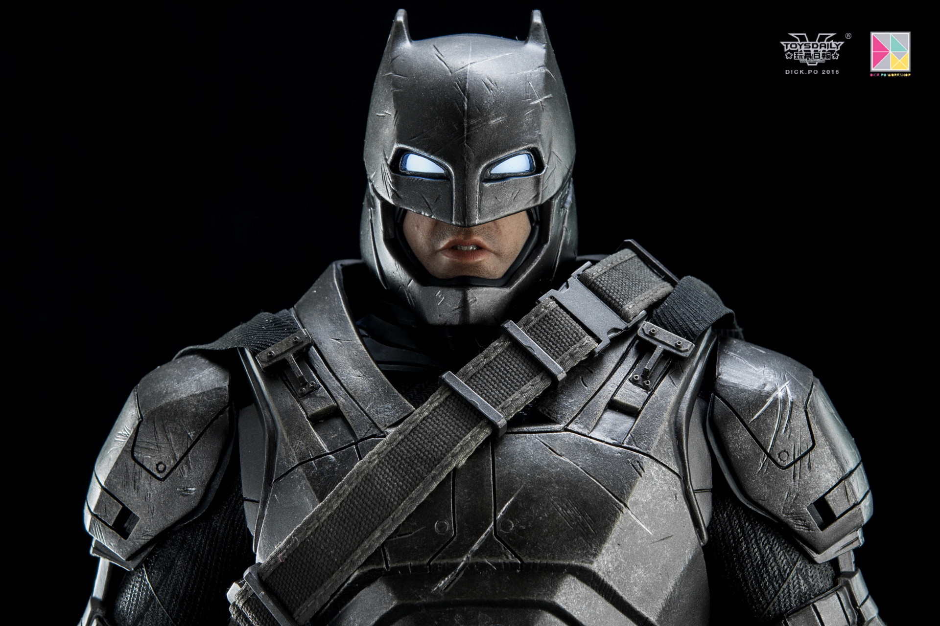 toysdaily_dick.po_armoredbatman-12.jpg
