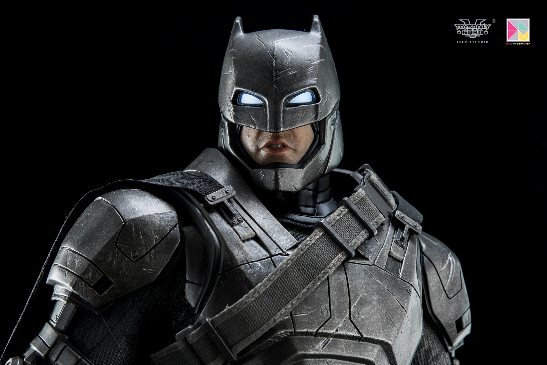 toysdaily_dick.po_armoredbatman-13.jpg