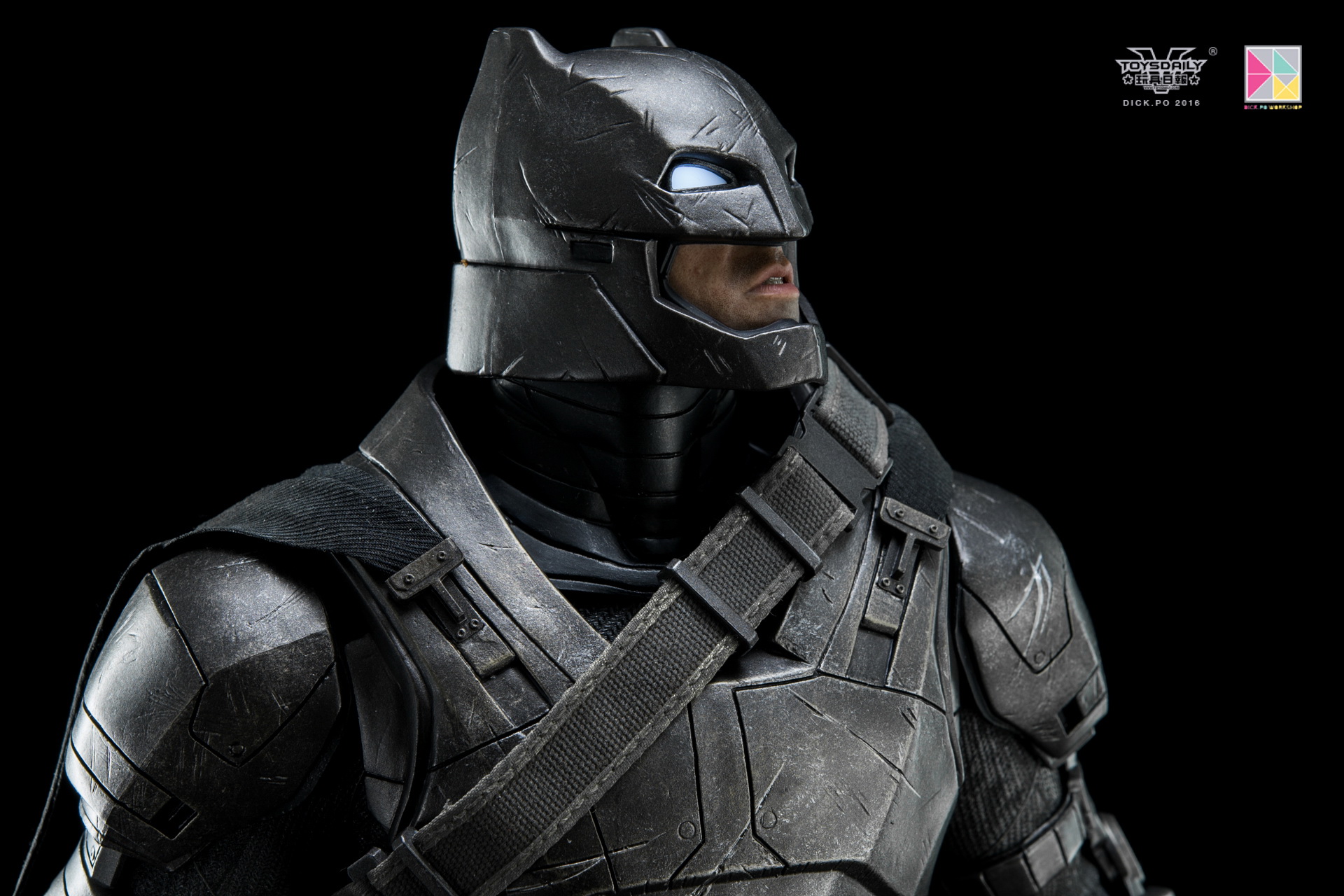 toysdaily_dick.po_armoredbatman-14.jpg