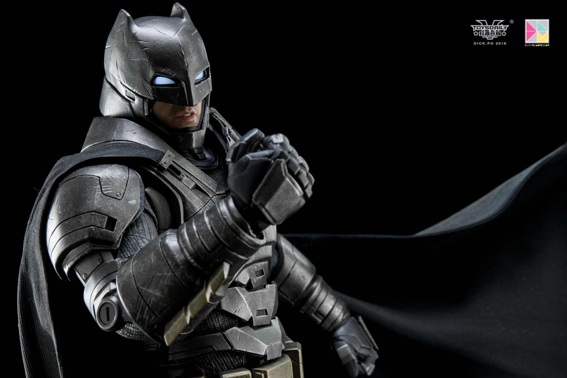 toysdaily_dick.po_armoredbatman-22.jpg
