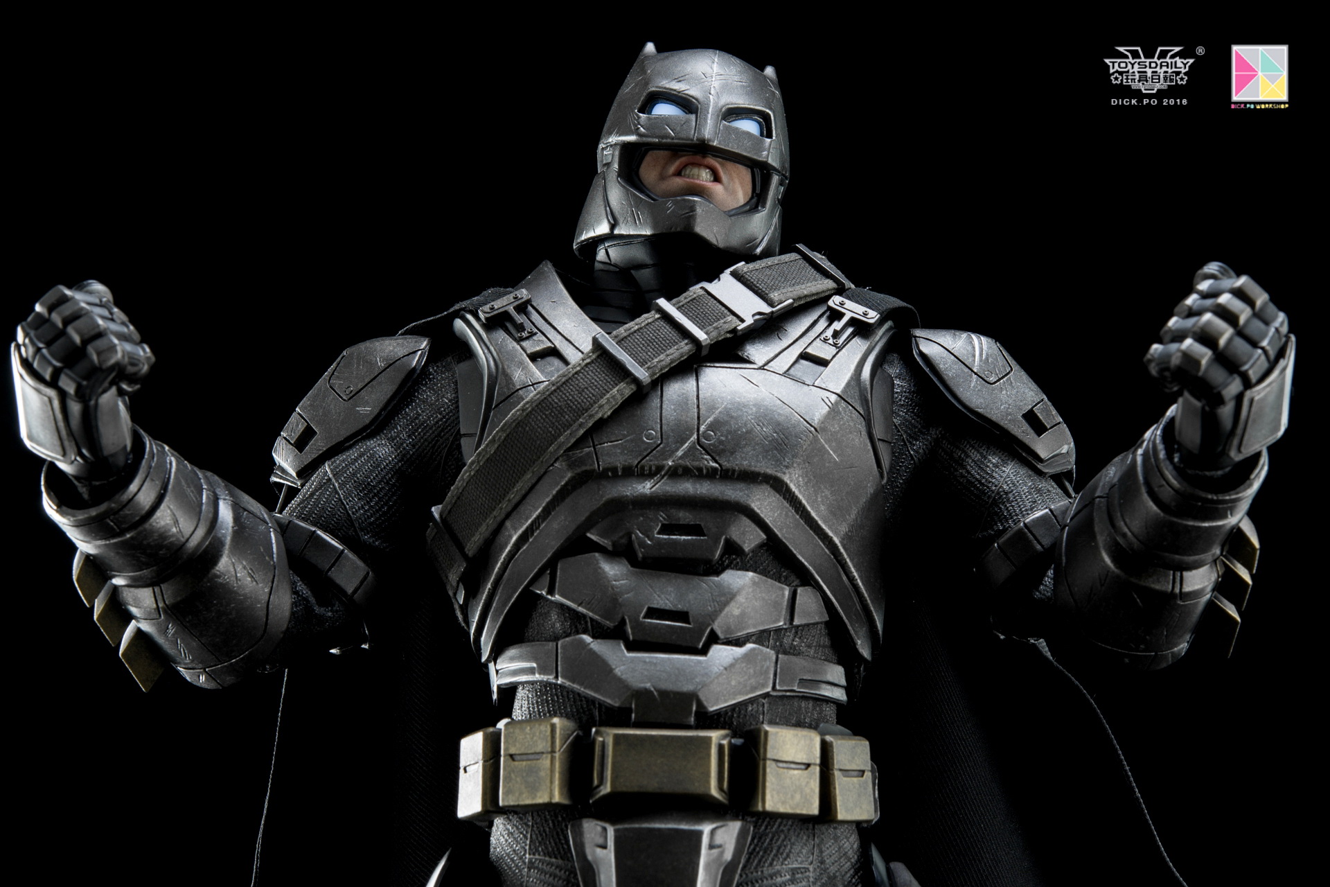 toysdaily_dick.po_armoredbatman-27.jpg