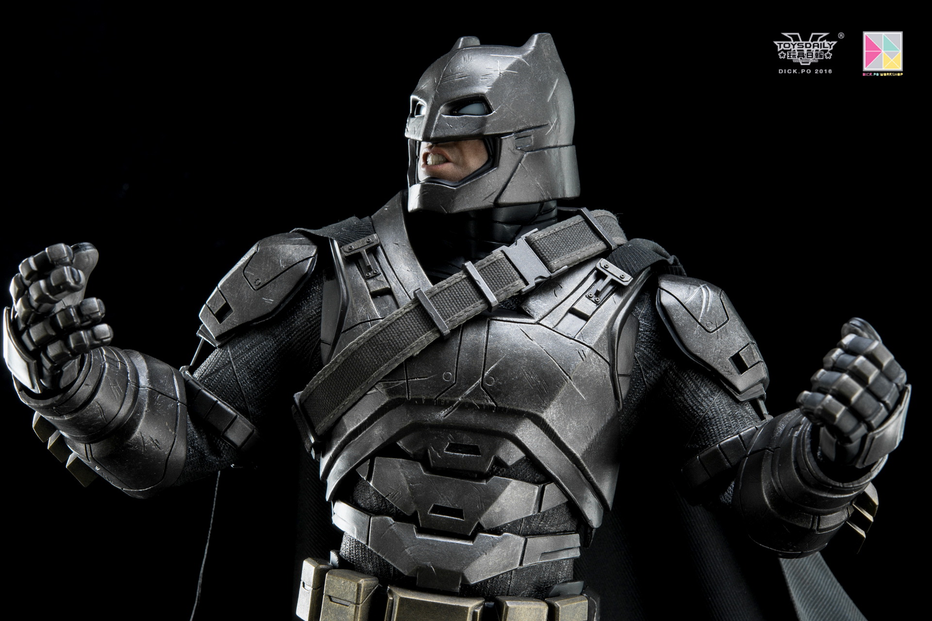 toysdaily_dick.po_armoredbatman-30.jpg