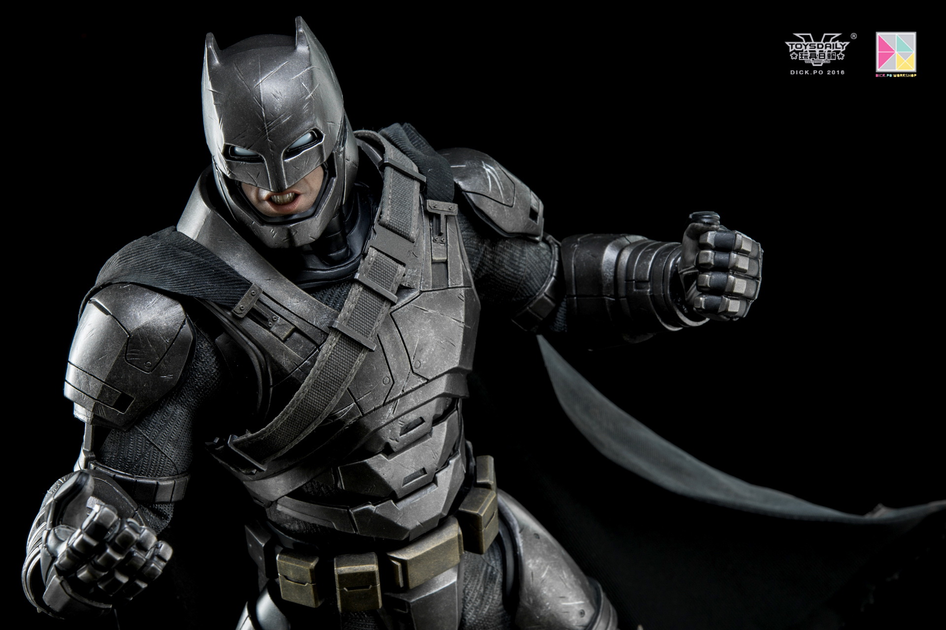 toysdaily_dick.po_armoredbatman-33.jpg