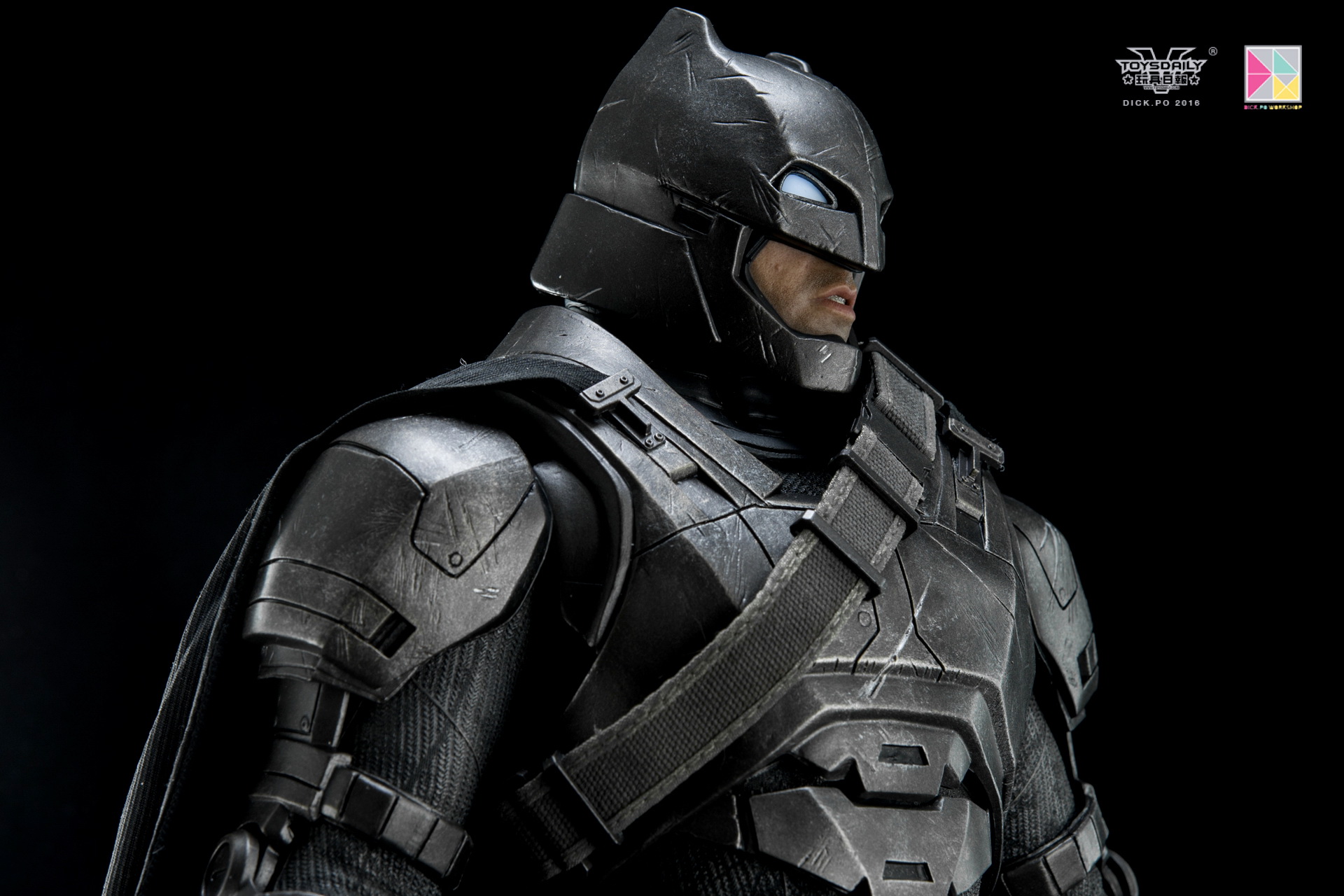 toysdaily_dick.po_armoredbatman-41.jpg