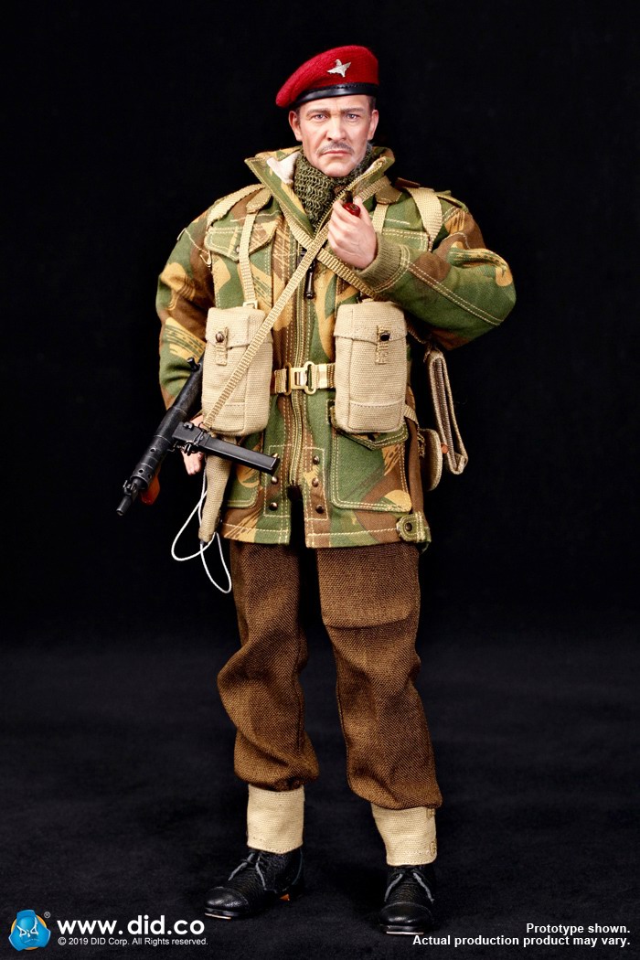 DID K80135 WWII British Airborne Red Devil Commander Roy 3.jpg