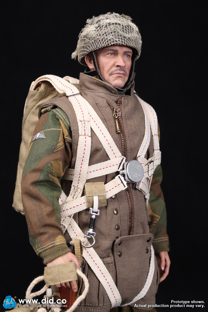 DID K80135 WWII British Airborne Red Devil Commander Roy 7.jpg