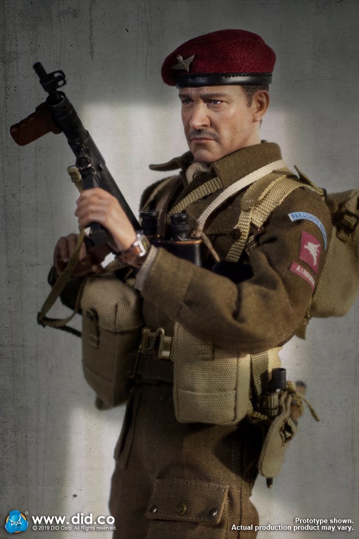 DID K80135 WWII British Airborne Red Devil Commander Roy 8.jpg