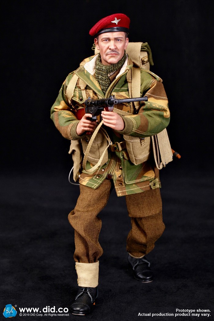 DID K80135 WWII British Airborne Red Devil Commander Roy 12.jpg