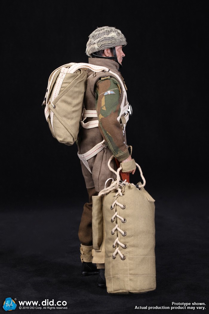 DID K80135 WWII British Airborne Red Devil Commander Roy 24.jpg
