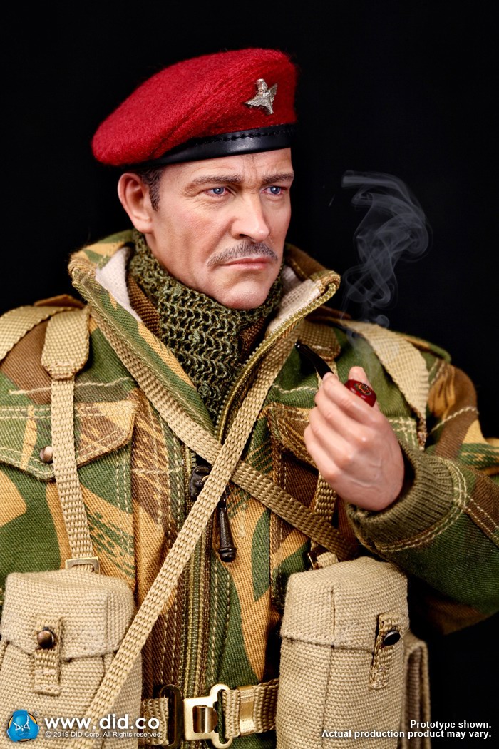 DID K80135 WWII British Airborne Red Devil Commander Roy 35.jpg