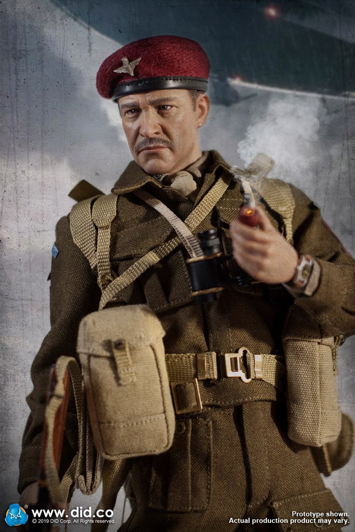 DID K80135 WWII British Airborne Red Devil Commander Roy 33.jpg