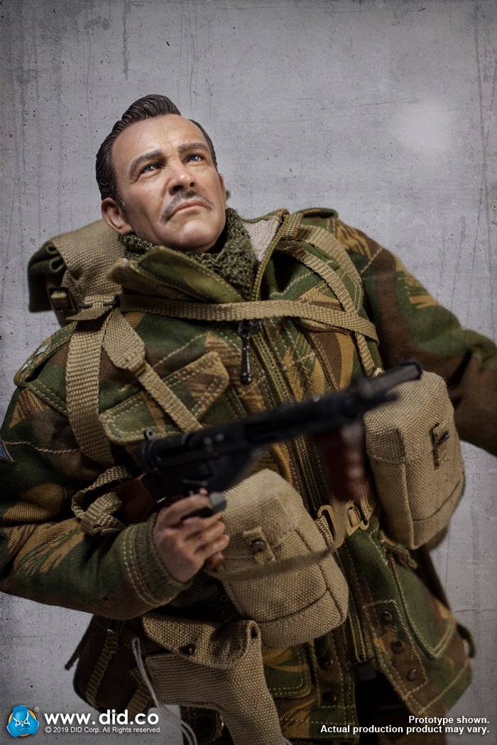 DID K80135 WWII British Airborne Red Devil Commander Roy 38.jpg