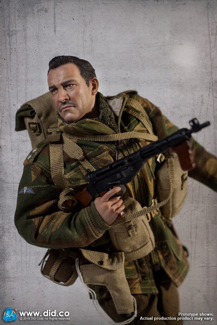 DID K80135 WWII British Airborne Red Devil Commander Roy 40.jpg