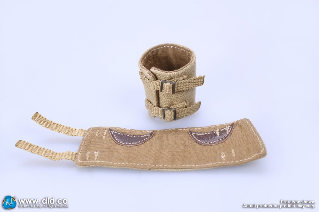 DID K80135 WWII British Airborne Red Devil Commander Roy 51.jpg