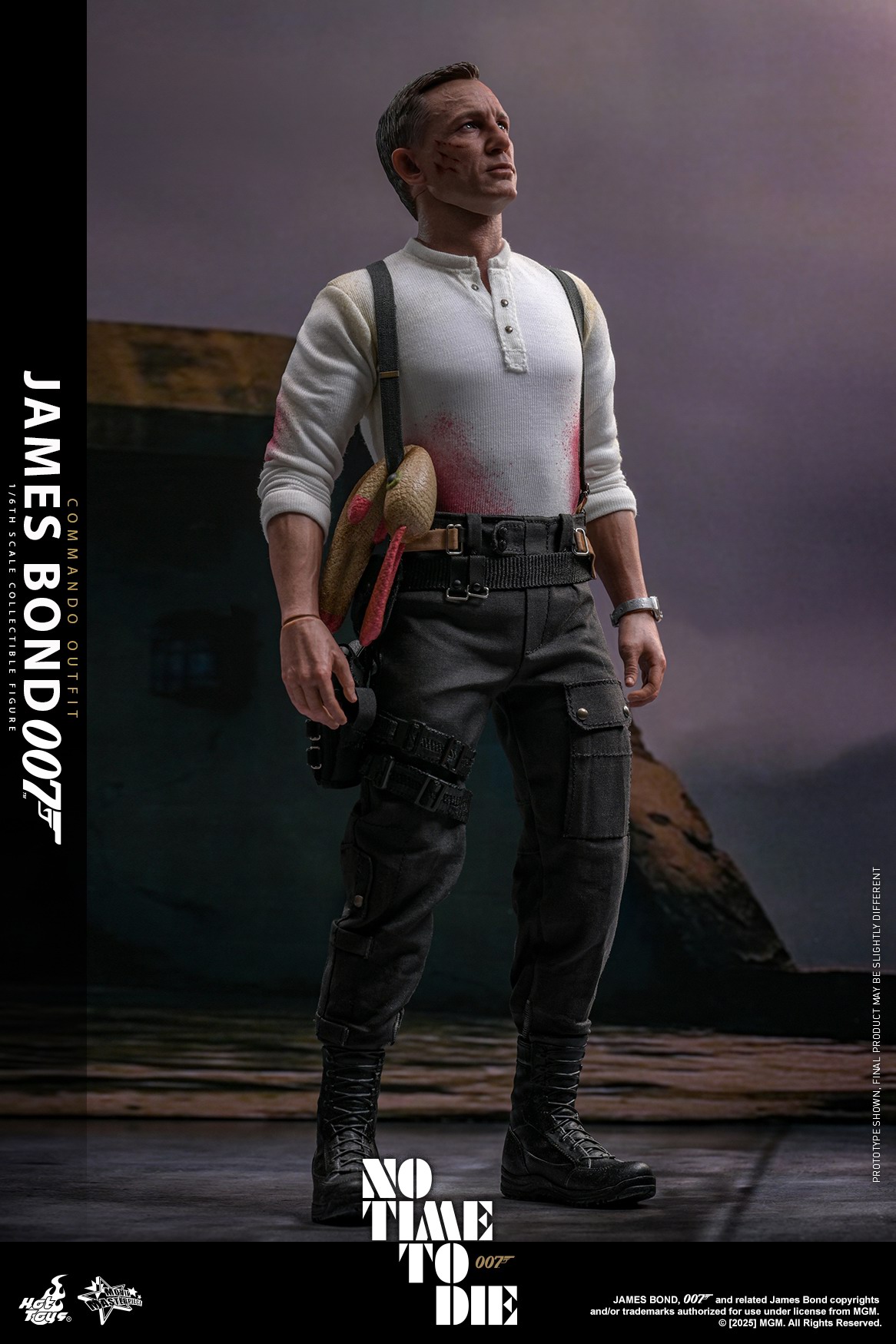 Hot Toys - No Time To Die - James Bond Commando Outfit_PR16.jpg